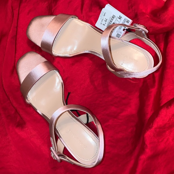 Shoes - Picture 1 of 8